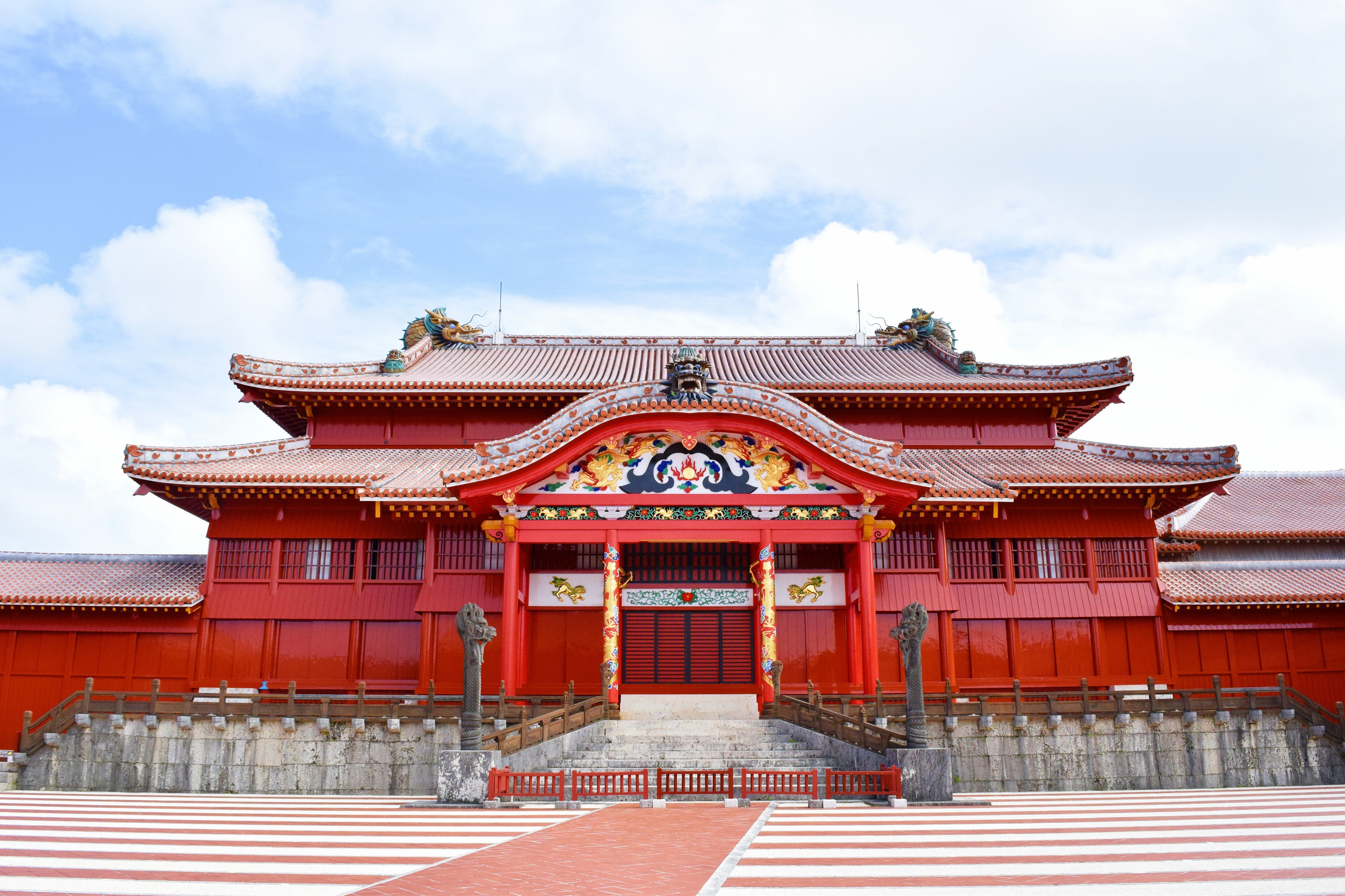 琉球三線　貴重な首里城画 琉球三線 貴重な首里城画 琉球三線 貴重な首里城画